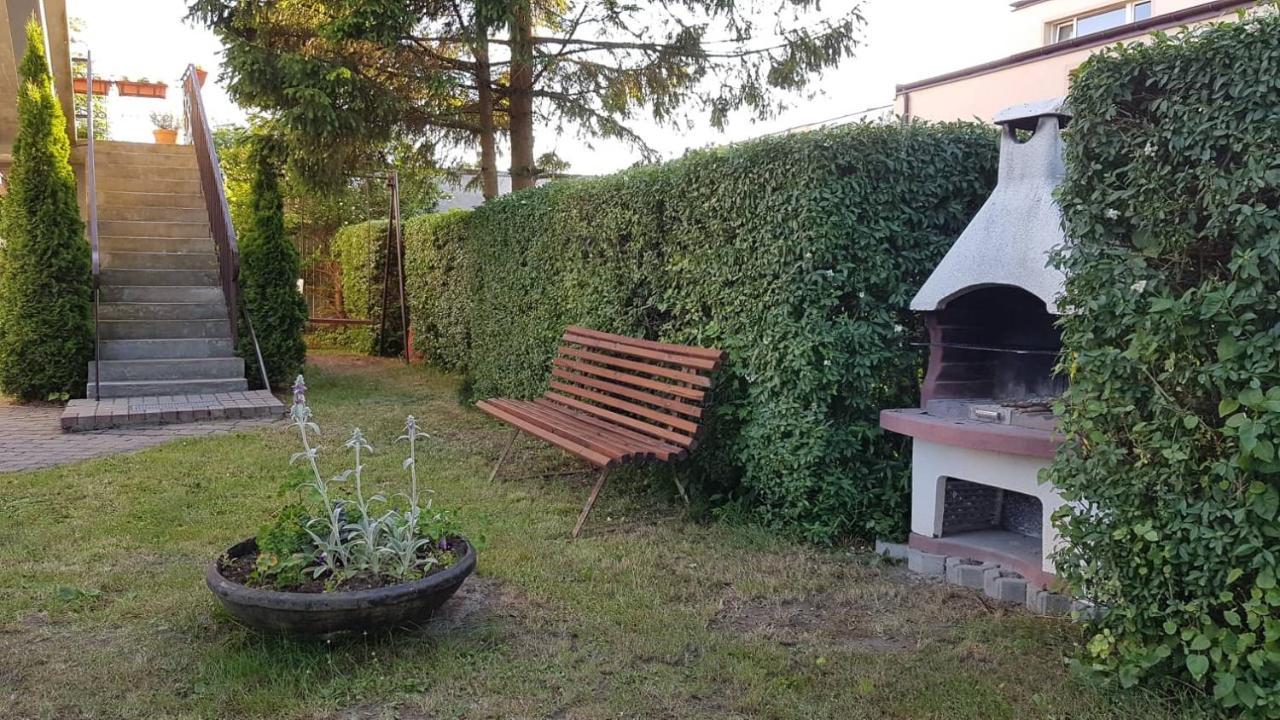"U Izy" Pokoje Goscinne I Przyczepy Campingowe Mielno (Koszalin) Exterior foto