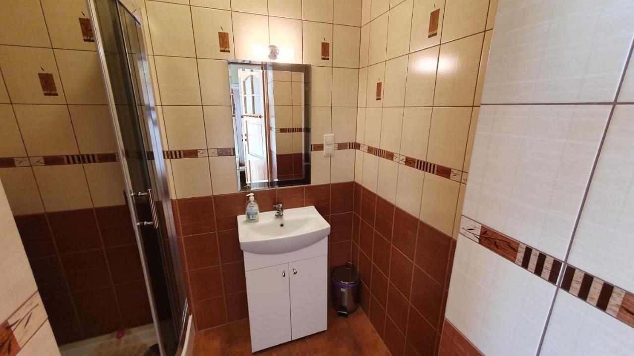 "U Izy" Pokoje Goscinne I Przyczepy Campingowe Mielno (Koszalin) Exterior foto