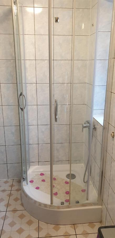 "U Izy" Pokoje Goscinne I Przyczepy Campingowe Mielno (Koszalin) Exterior foto