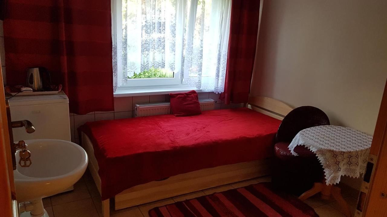 "U Izy" Pokoje Goscinne I Przyczepy Campingowe Mielno (Koszalin) Exterior foto