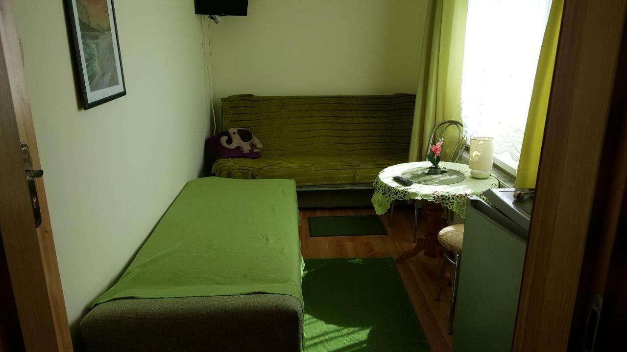 "U Izy" Pokoje Goscinne I Przyczepy Campingowe Mielno (Koszalin) Exterior foto